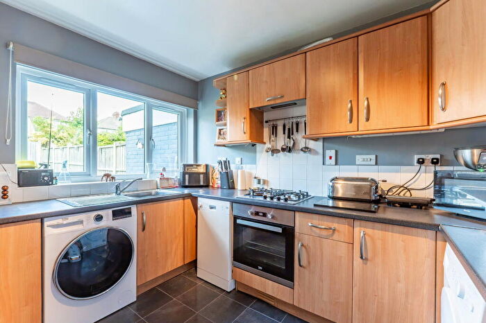 3 Bedroom Semi-Detached House For Sale In High Beech Road, Sundon Park, LU3
