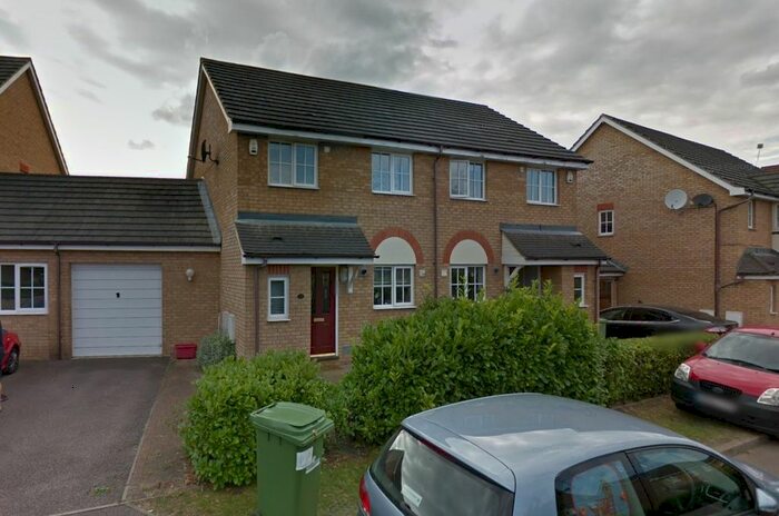 3 Bedroom Property To Rent In Easby Grove, Monkston, Milton Keynes, MK10