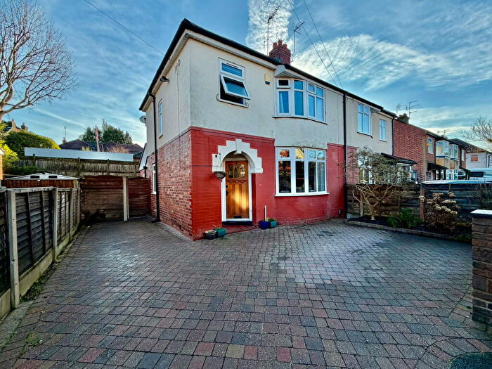 3 Bedroom Semi Detached House For Sale In The Crescent, Bredbury, Stockport, SK6