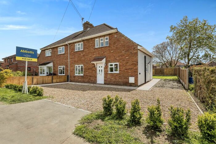 3 Bedroom Semi-Detached House For Sale In Dunnetts Close, Ashill, Thetford, Norfolk, IP25
