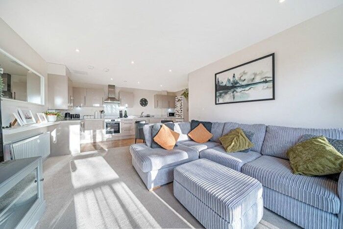 2 Bedroom Flat For Sale In Copeland House, Stevenage, Hertfordshire, SG1