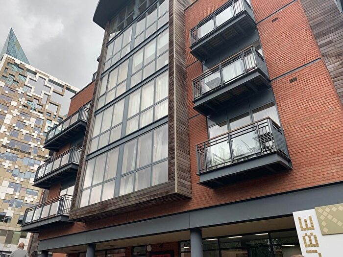 2 Bedroom Apartment To Rent In Waterfront Walk, Birmingham, B1