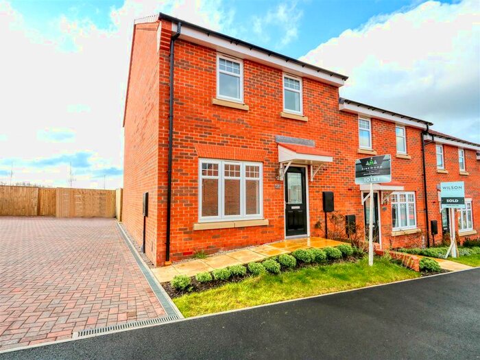 3 Bedroom Terraced House To Rent In Farmhouse Way, Grassmoor, Chesterfield, Derbyshire, S42