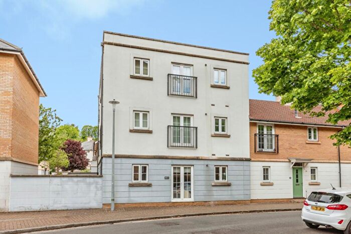 2 Bedroom Flat For Sale In Lower Burlington Road, Bristol, Avon, BS20