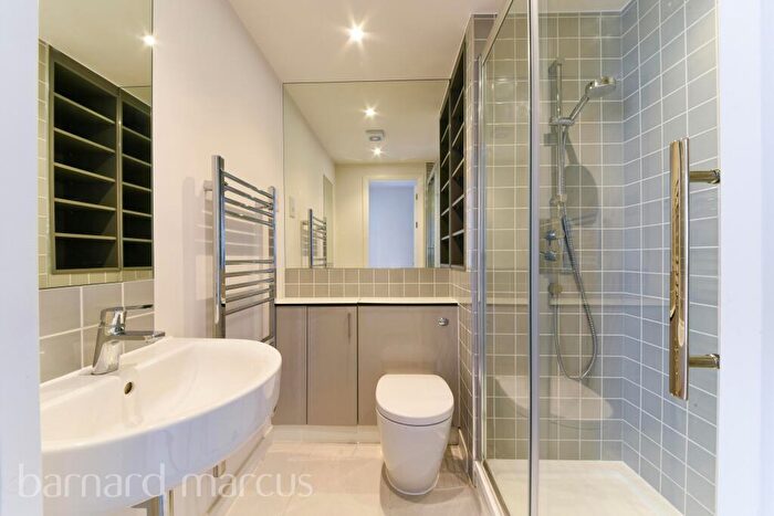 Studio To Rent In London Road, Cheam, Sutton, SM3