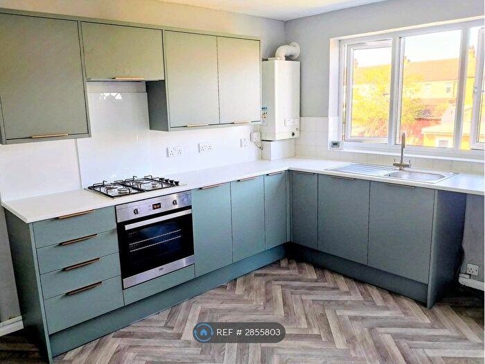 2 Bedroom Flat To Rent In Gants Hill, Gants Hill, IG2