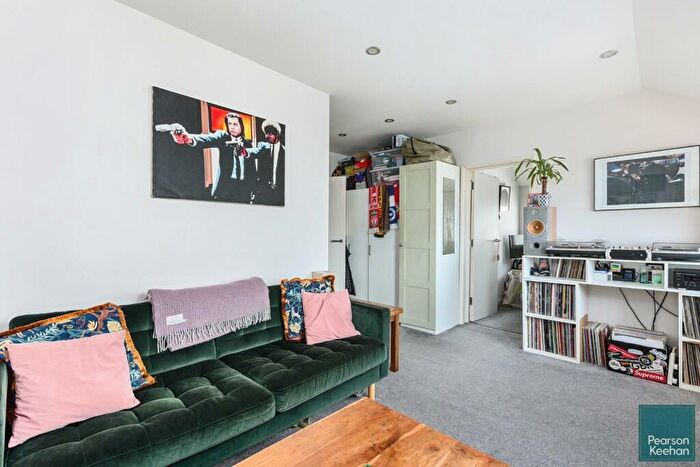 1 Bedroom Apartment For Sale In Sackville Road, Hove, BN3