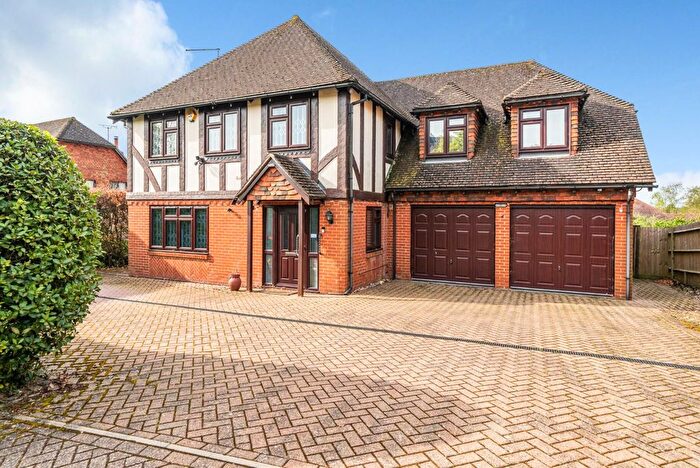 5 Bedroom Detached House For Sale In Watsons Close, Ashford, TN25