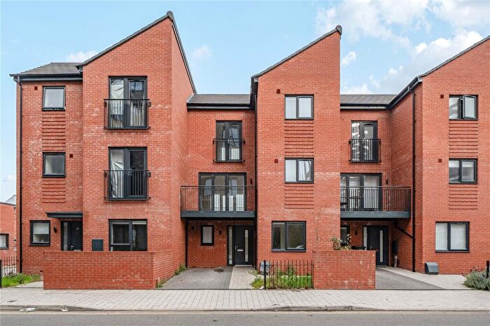 3 Bedroom Town House To Rent In All Saints Road, Leicester, Leicestershire, LE3