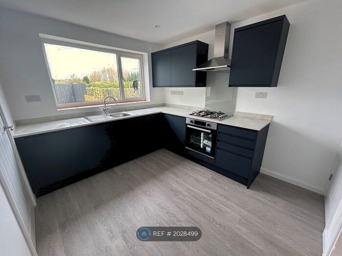 2 Bedroom Terraced House To Rent In Stornaway Square, Hull, HU8