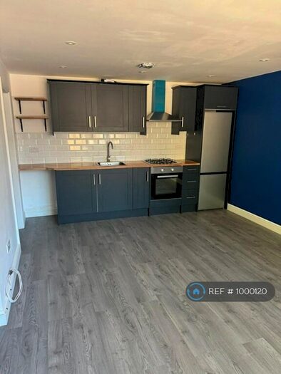 2 Bedroom Semi-Detached House To Rent In Montpelier Mews, Dunstable, LU6