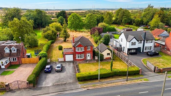 3 Bedroom Detached House For Sale In Sluice Road, South Ferriby, DN18