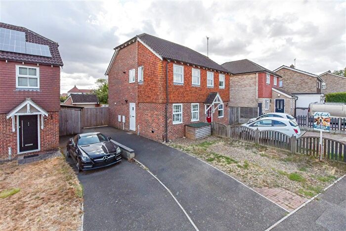 2 Bedroom Semi Detached House For Sale In Ufton Close, Maidstone, Kent, ME15
