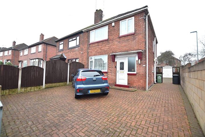 3 Bedroom Semi Detached House For Sale In Sandway, Leeds, West Yorkshire, LS15