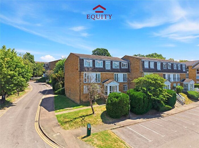 2 Bedroom Flat For Sale In Crofton Way, Enfield, EN2