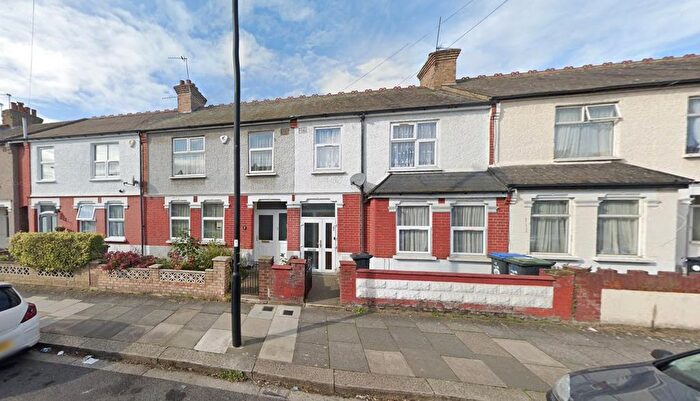 4 Bedroom Property To Rent In Kingsway, Enfield, EN3