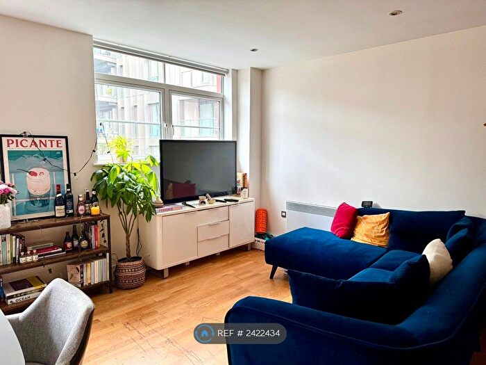 3 Bedroom Flat To Rent In Romney House, London, SW1P