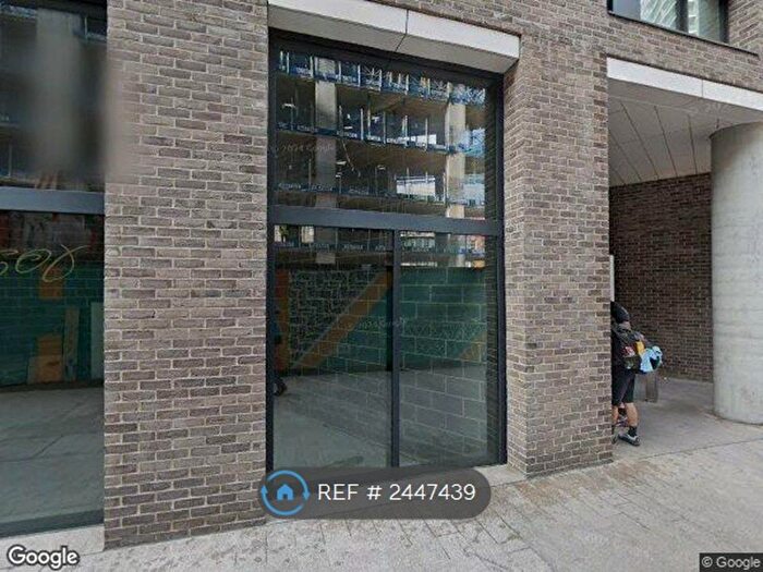 3 Bedroom Flat To Rent In Wiverton Tower, London, E1