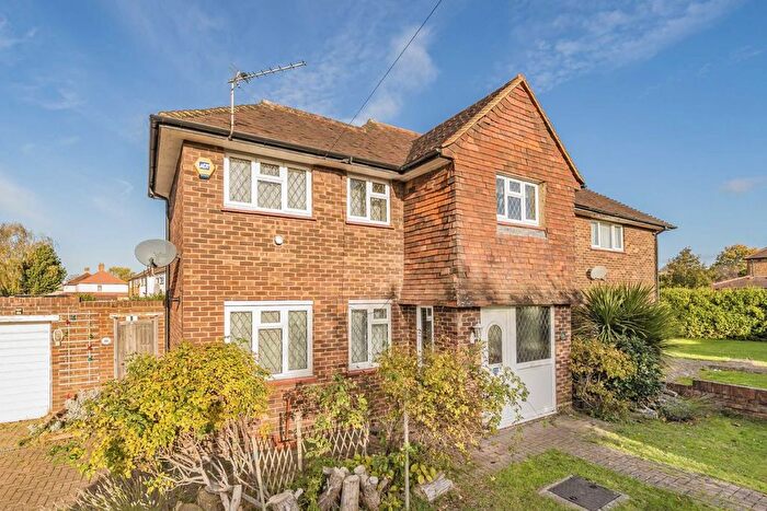 3 Bedroom Property For Sale In Swan Road, Hanworth, TW13
