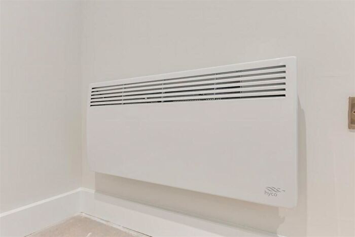 2 Bedroom Apartment To Rent In Bute Street, Cardiff, CF10