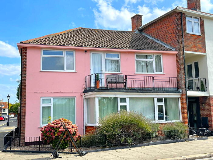 4 Bedroom End Of Terrace House For Sale In Pembroke Road, Old Portsmouth, PO1
