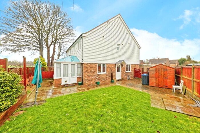 3 Bedroom Semi-Detached House For Sale In Cranmer Close, Bekesbourne, Canterbury, Kent, CT4