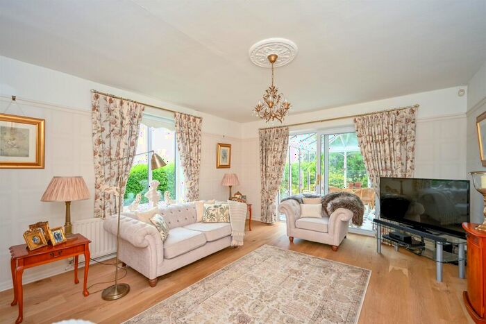 4 Bedroom Detached House For Sale In Castle Bank, Stafford, ST16
