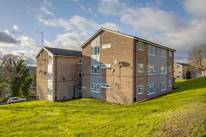 1 Bedroom Maisonette For Sale In The Pastures, High Wycombe, HP13