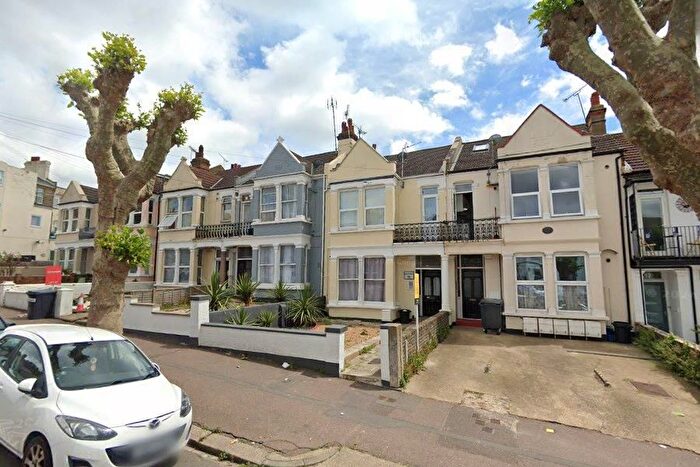 Studio To Rent In Seaforth Road, Westcliff-On-Sea, SS0