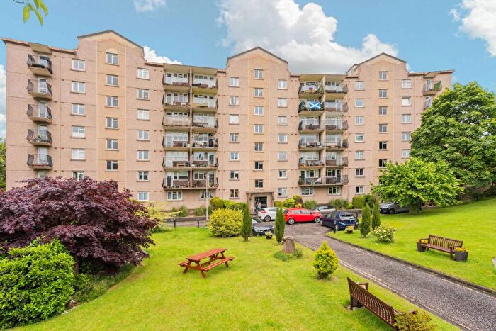 2 Bedroom Flat For Sale In / Maidencraig Court, Edinburgh, EH4
