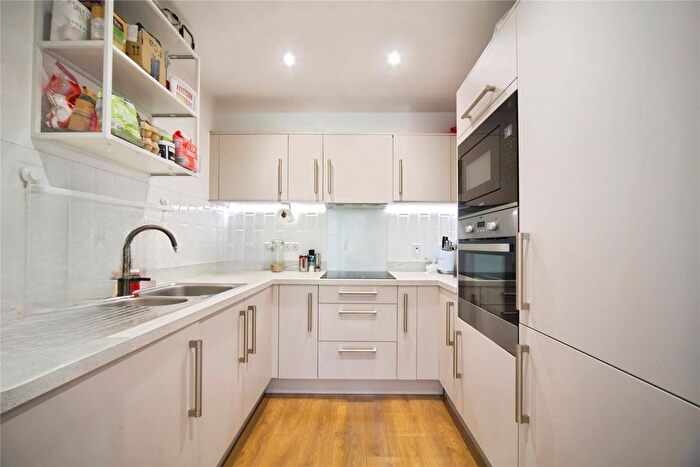 1 Bedroom Flat For Sale In Mahindra Way, Beckton, London, E6