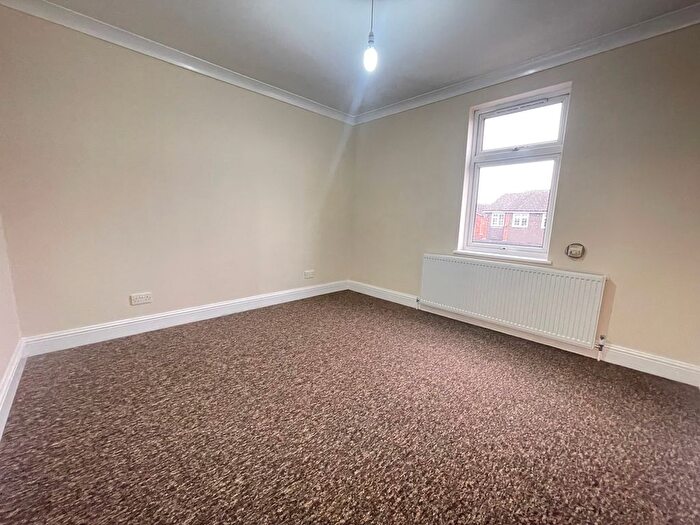 1 Bedroom Flat To Rent In Horns Road, Ilford, IG2