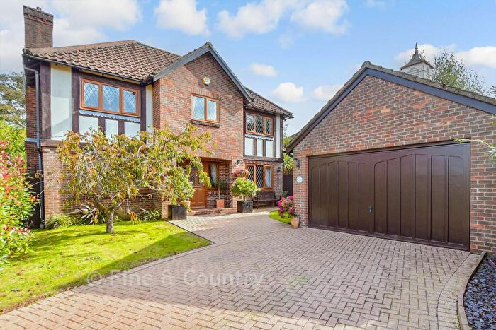 5 Bedroom Detached House For Sale In Green Close, Hawkinge, Folkestone, Kent, CT18