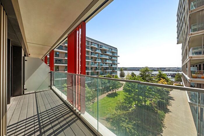 2 Bedroom Flat For Sale In Bonnet Street, London, E16