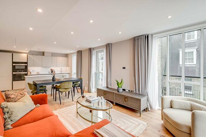 3 Bedroom Apartment To Rent In Baker Street, Marylebone, London, NW1