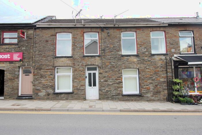 1 Bedroom Apartment To Rent In Waunrhydd Road, Tonyrefail, CF39