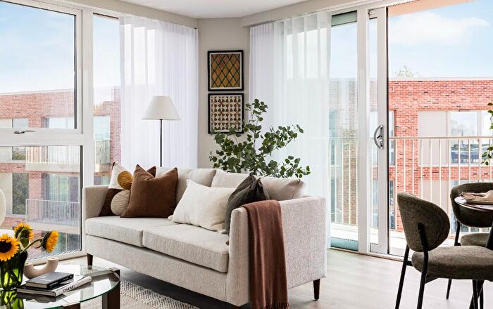 2 Bedroom Apartment For Sale In Grinstead Road, Deptford, SE8