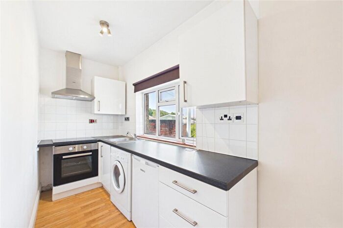 1 Bedroom Apartment To Rent In High Street, Theale, Reading, Berkshire, RG7