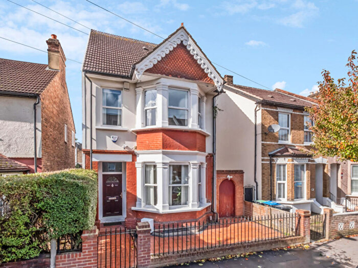 5 Bedroom Detached House For Sale In Alexandra Road, Croydon, CR0