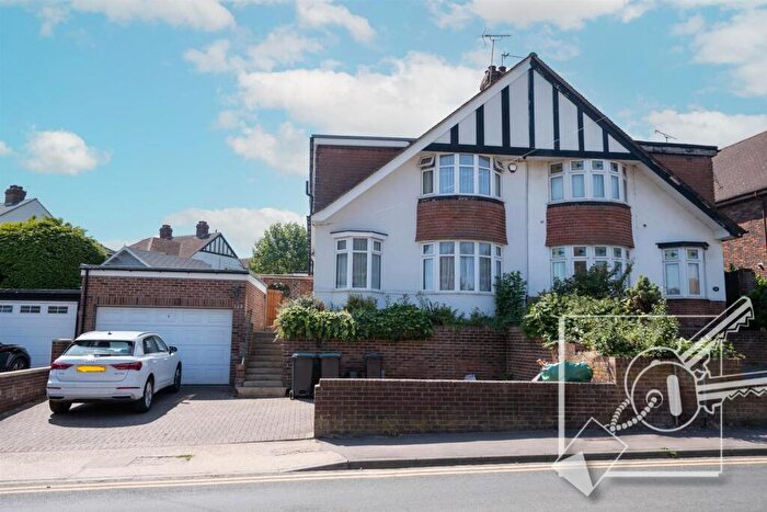 4 Bedroom House For Sale In Vale Road, Northfleet, Gravesend, DA11