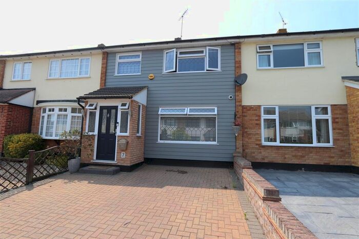 3 Bedroom Property To Rent In Glenwood Avenue, Hockley, SS5