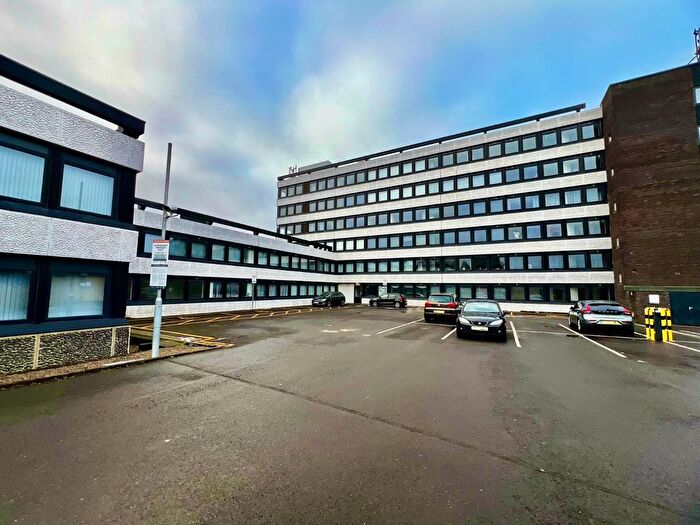 1 Bedroom Flat To Rent In Yeadon House, Green Lane, Yeadon, Leeds, LS19