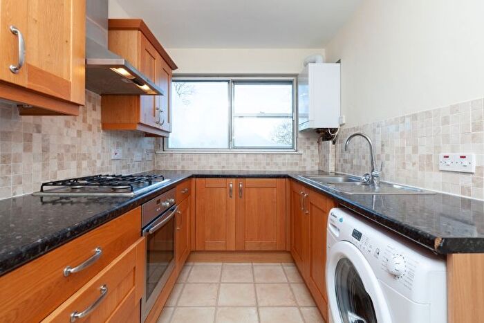 1 Bedroom Flat To Rent In Marston Ferry Court, Oxford, OX2