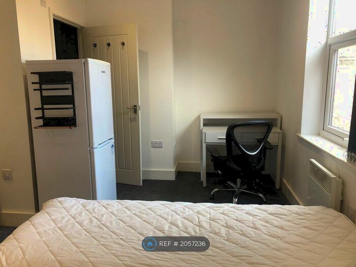 Studio To Rent In Lea Road, Wolverhampton, WV3