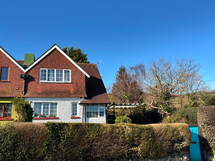 3 Bedroom Semi-Detached House For Sale In Water Street, Kidwelly, SA17