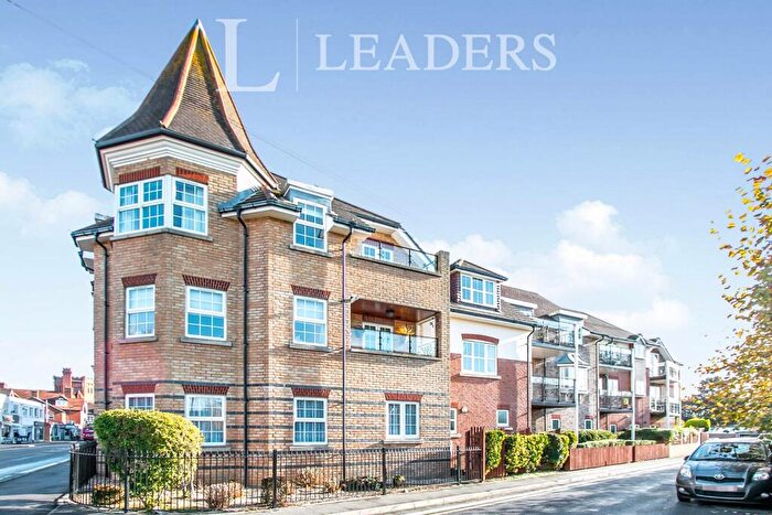 2 Bedroom Flat To Rent In Jasmine Court, Whitefield Road, New Milton, BH25