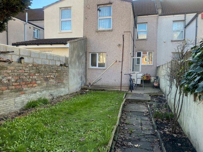 4 Bedroom Terraced House To Rent In Chelsea Park, Bristol, BS5