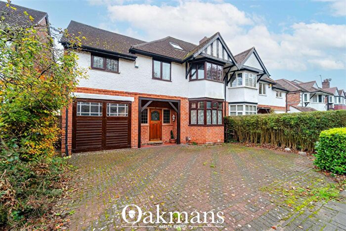 4 Bedroom Semi-Detached House To Rent In Weoley Park Road, Birmingham, B29