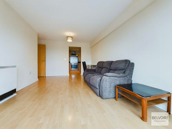 2 Bedroom Flat To Rent In West Street, City Centre, Sheffield, S1