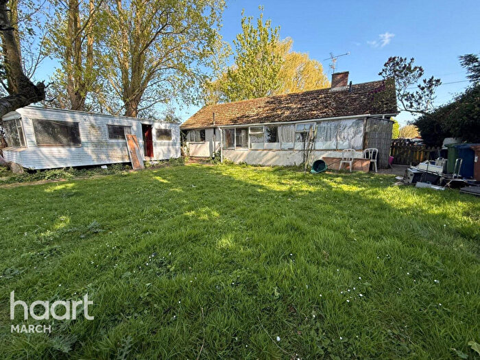 2 Bedroom Detached Bungalow For Sale In Upwell Road, March, PE15